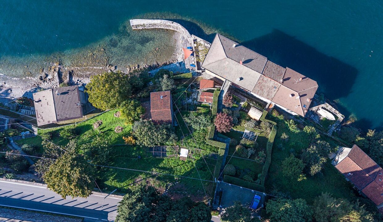Lezzeno Exclusive Lakefront Property with Boathouse