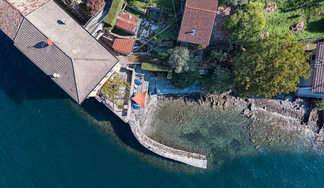 Lezzeno Exclusive Lakefront Property with Boathouse