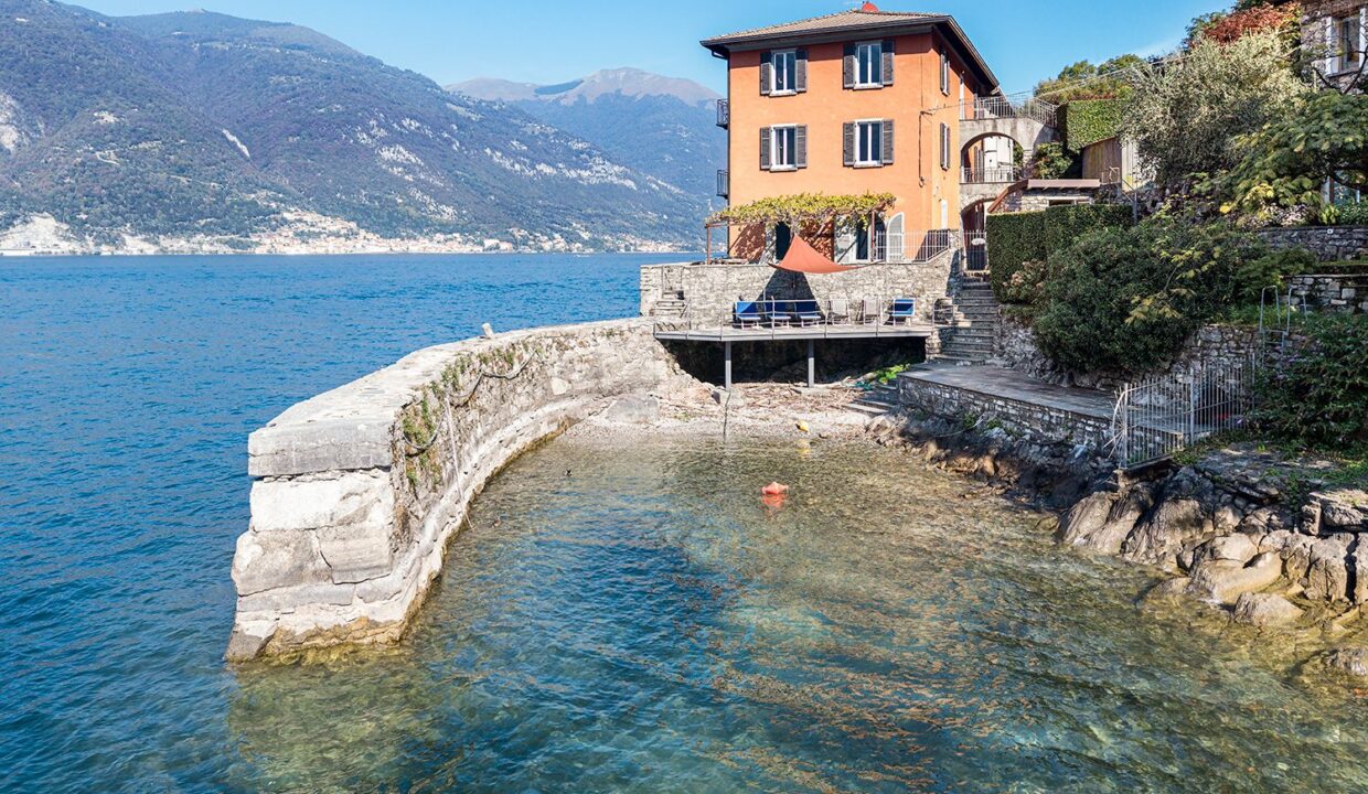 Lezzeno Exclusive Lakefront Property with Boathouse