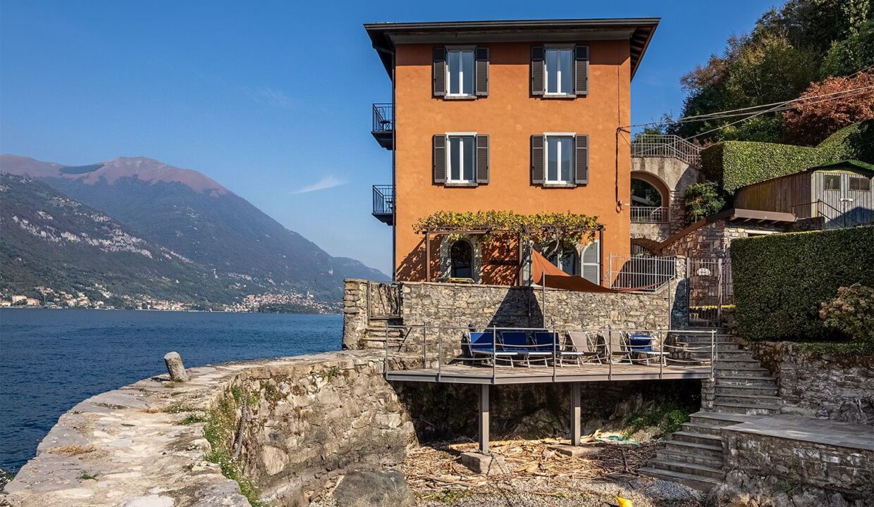 Lezzeno Exclusive Lakefront Property with Boathouse