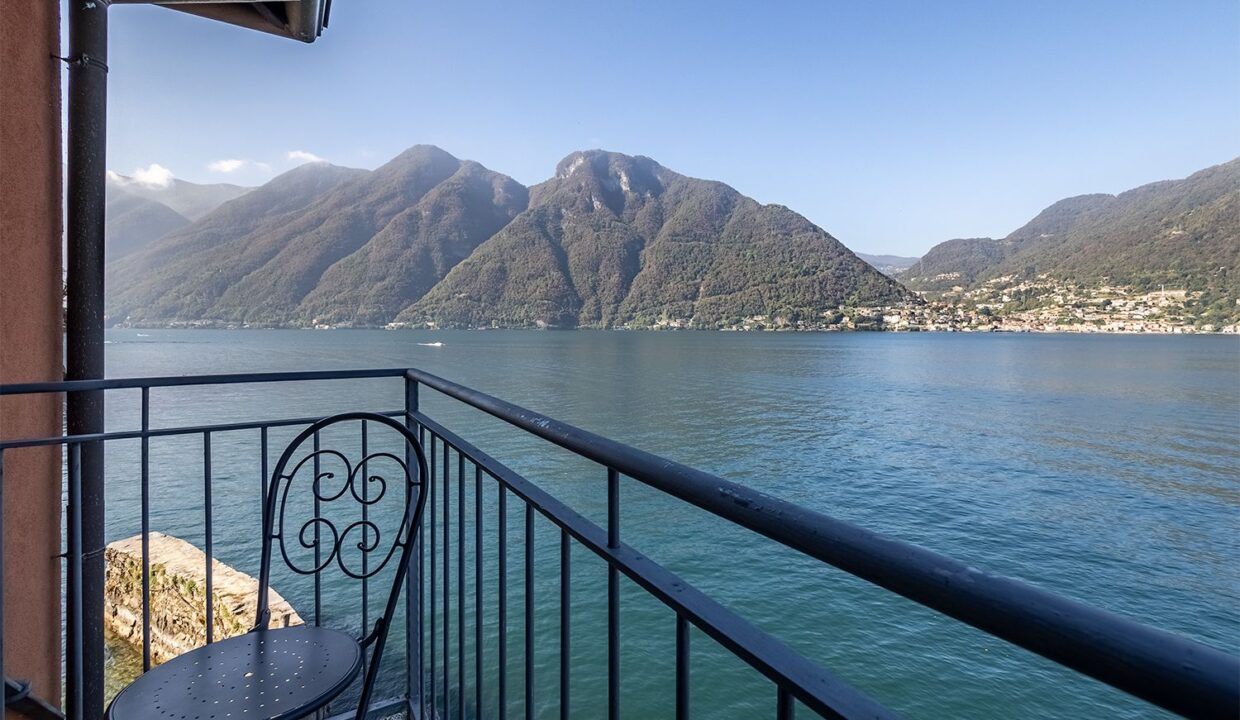 Lezzeno Exclusive Lakefront Property with Boathouse