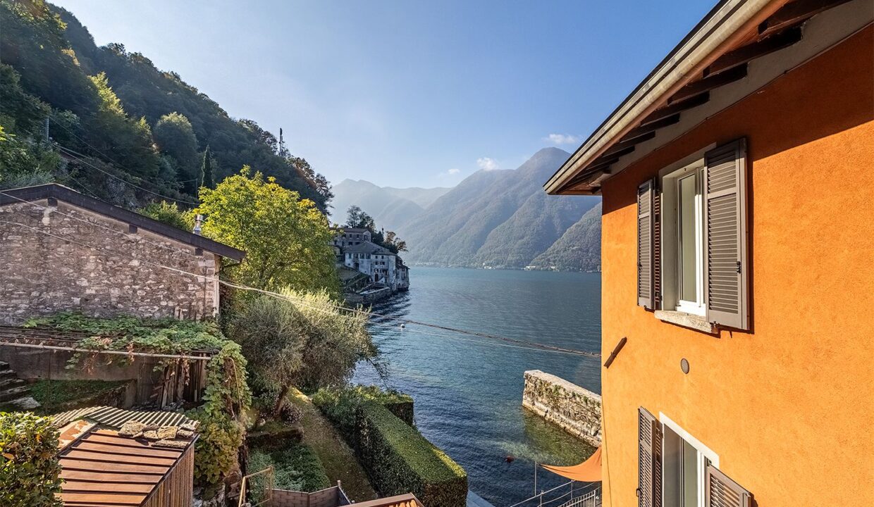 Lezzeno Exclusive Lakefront Property with Boathouse