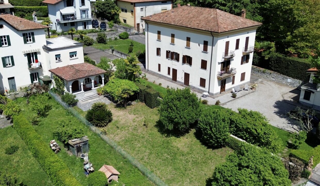 Apartment Front Lake Como with Garden Tremezzina
