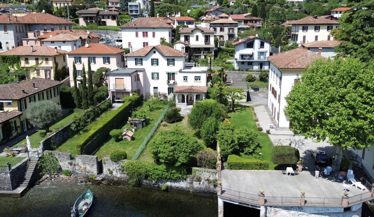 Apartment Front Lake Como with Garden Tremezzina