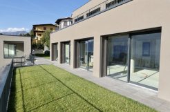 Apartments Residence with Swimming Pool Lake Como Gera Lario
