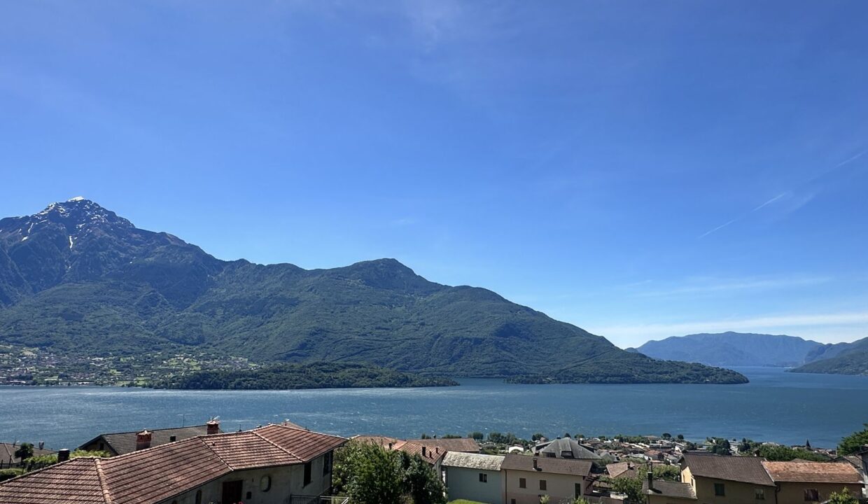 Lake Como Vercana Modern Apartments with Pool