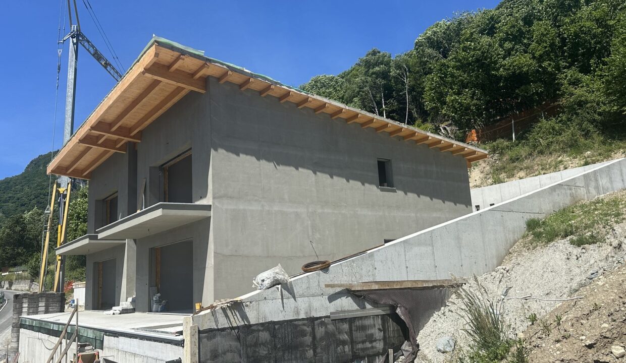 Lake Como Vercana Modern Apartments with Pool