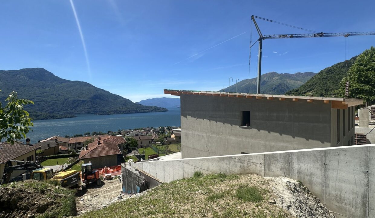 Lake Como Vercana Modern Apartments with Pool