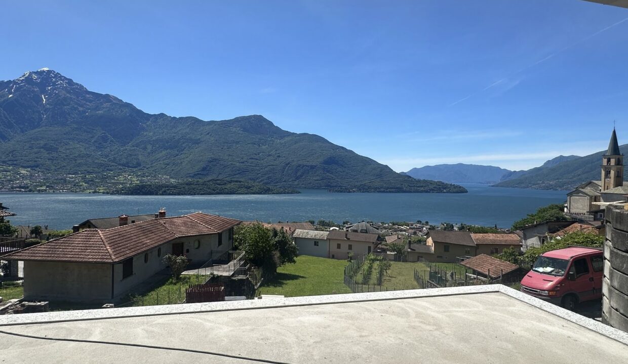Lake Como Vercana Modern Apartments with Pool