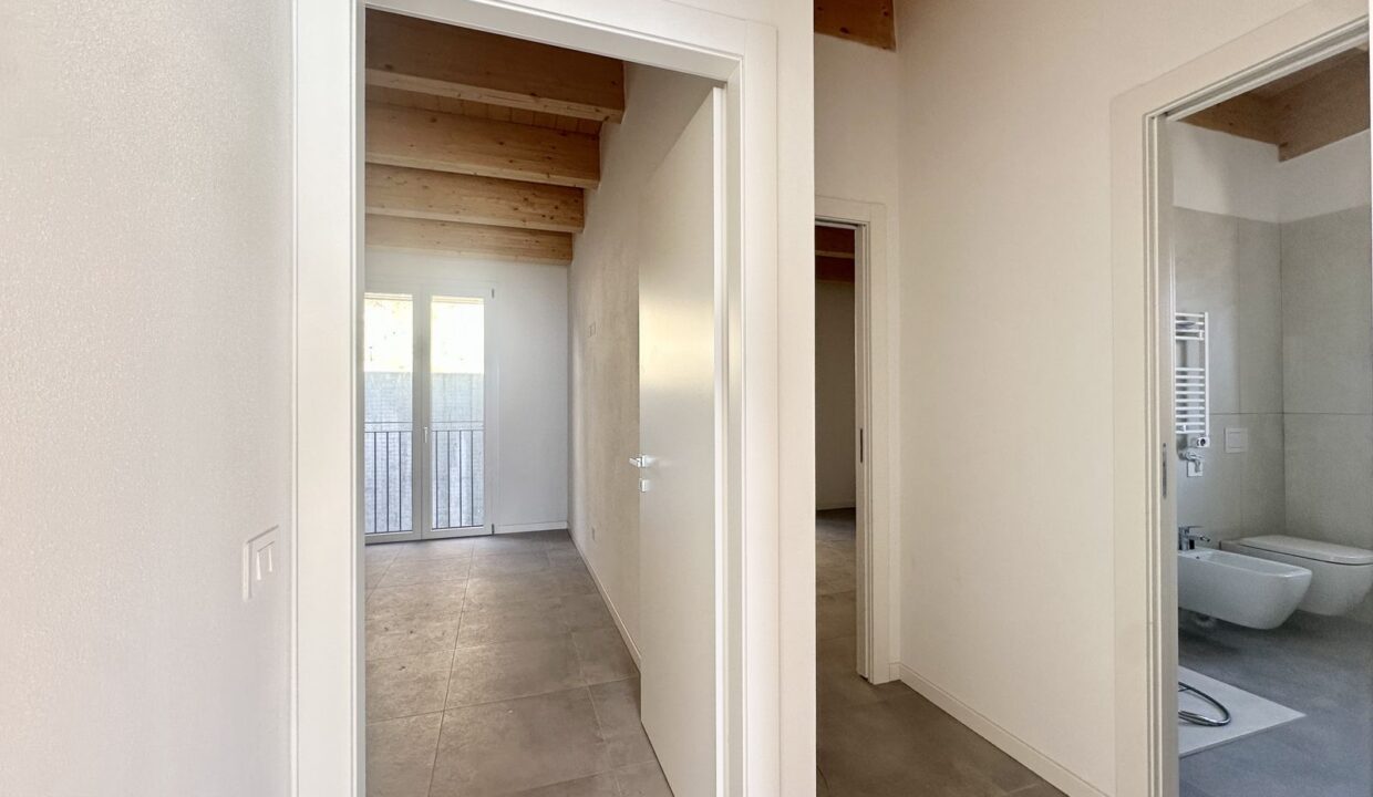 Lake Como Vercana Modern Apartments with Pool