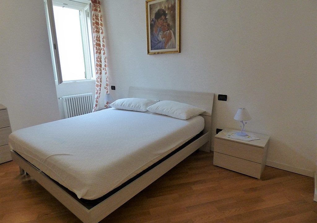 Lake Como Tremezzina Apartments - bedroom
