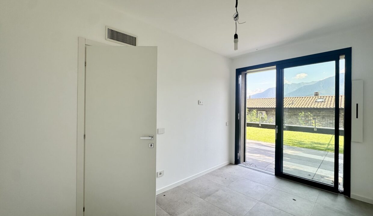 Lake Como Modern Apartment with Garden Gera Lario