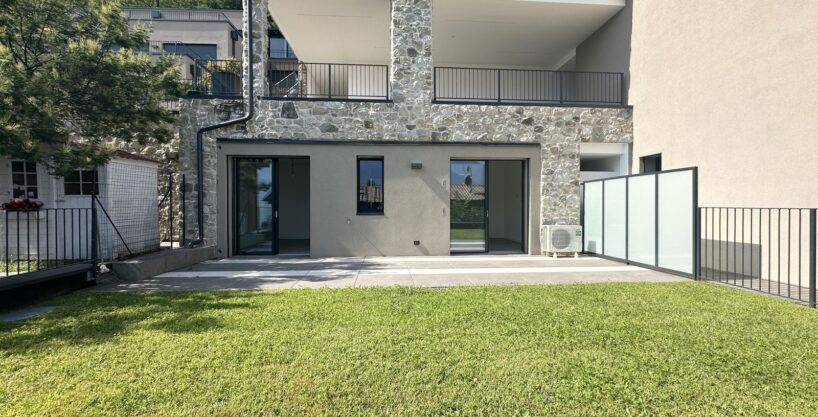 Lake Como Modern Apartment with Garden Gera Lario