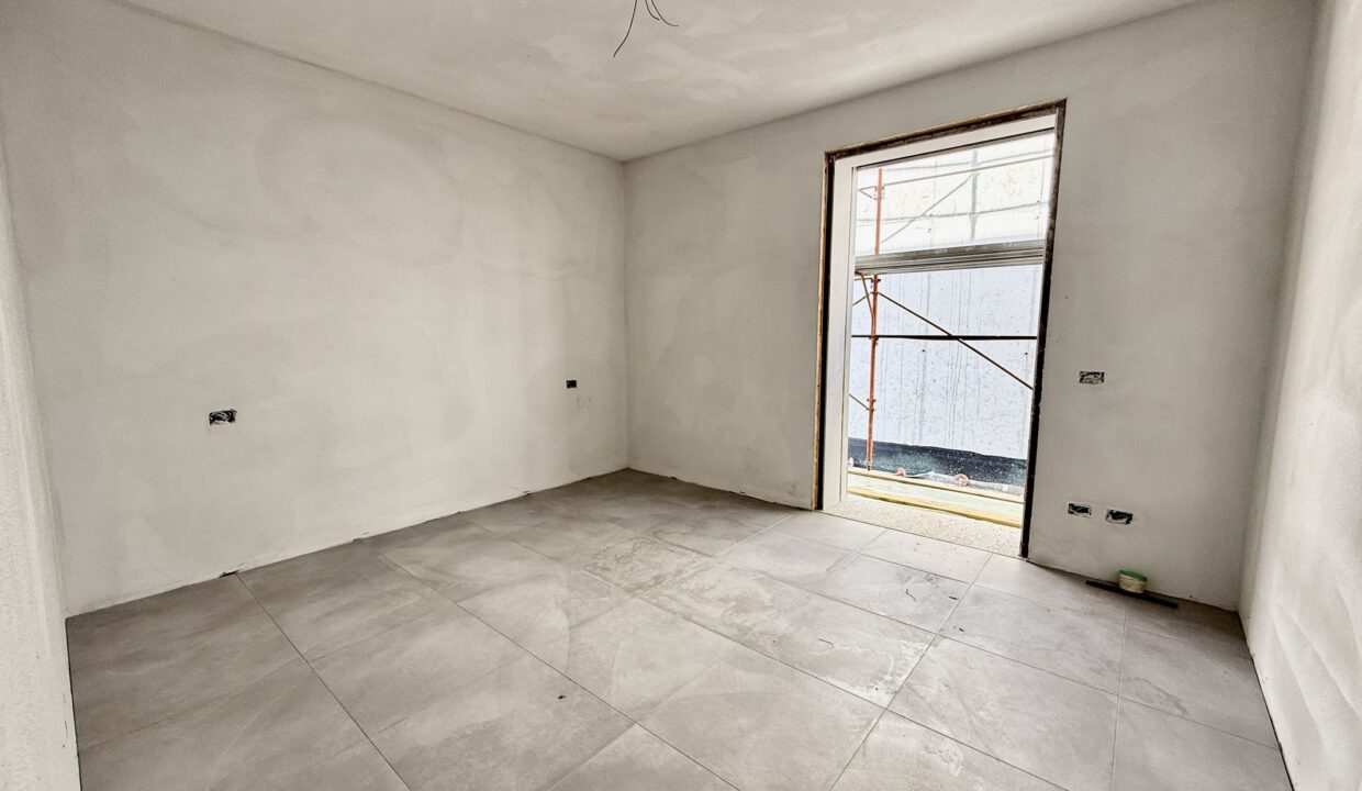 Lake Como New Apartment with Terrace Vercana