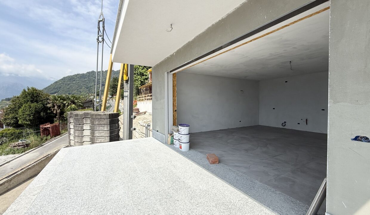 Lake Como New Apartment with Terrace Vercana