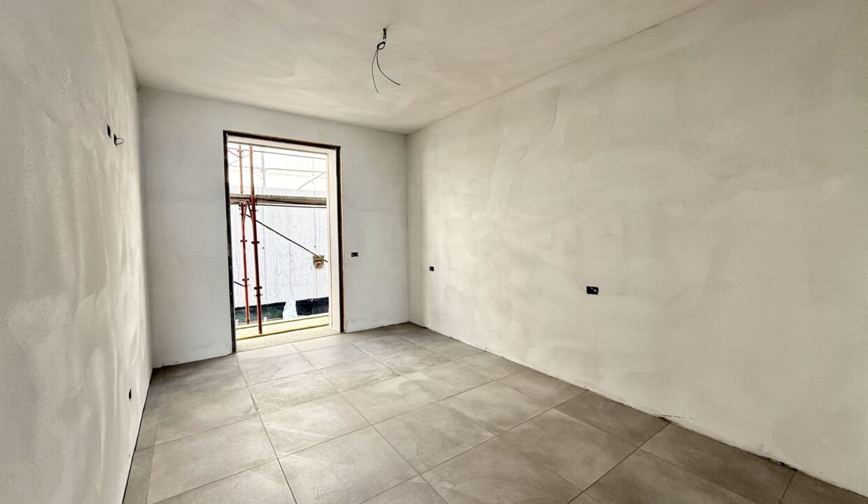 Lake Como New Apartment with Terrace Vercana