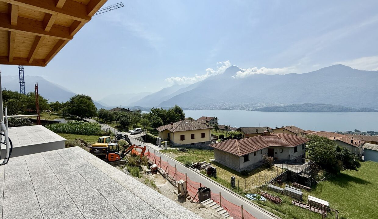 Lake Como Vercana Modern Apartments with Pool
