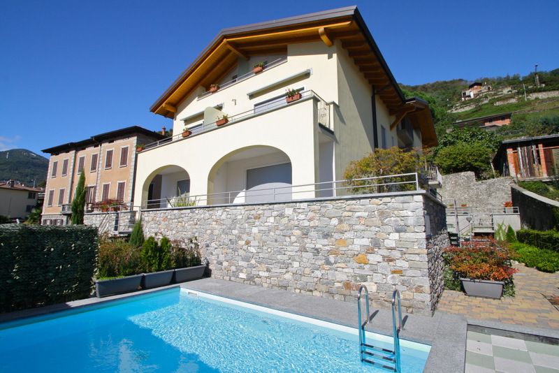 Domaso Apartment with Terrace and Pool