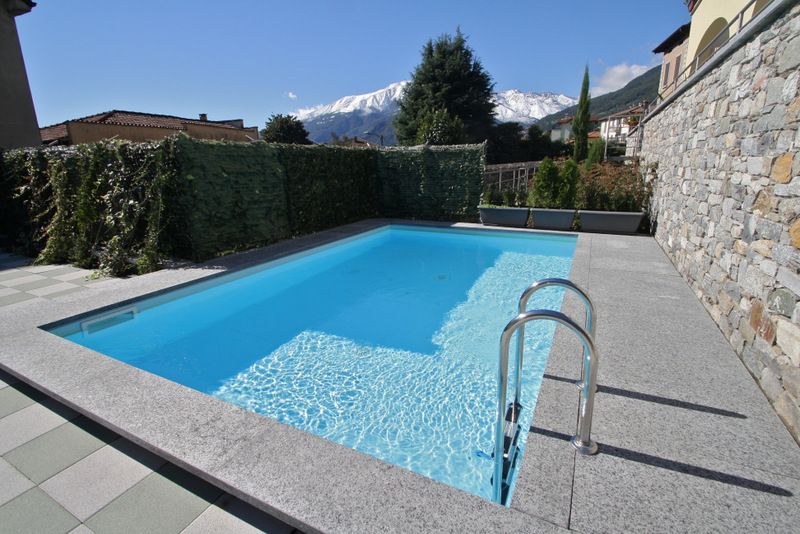 Domaso Apartment with Terrace and Pool