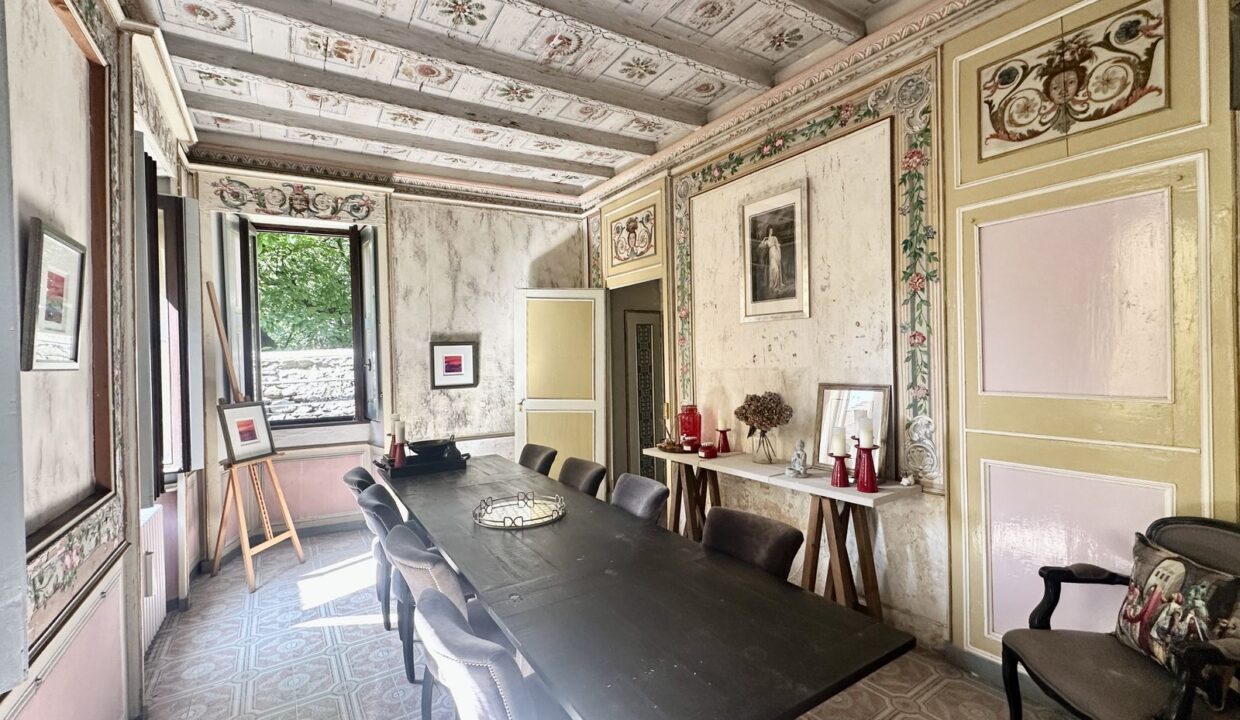 Lake Como Apartment with Terrace Dongo