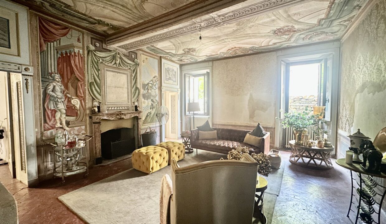 Lake Como Apartment with Terrace Dongo