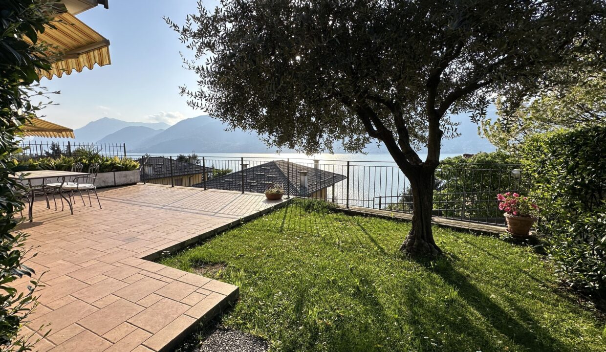 Apartment with Terrace and Lake View - Dorio