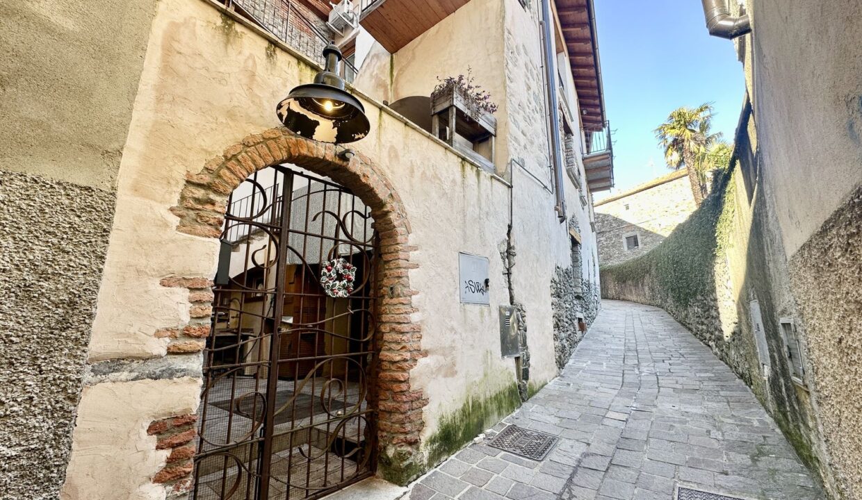 Renovated Apartment Gravedona ed Uniti with Lake View