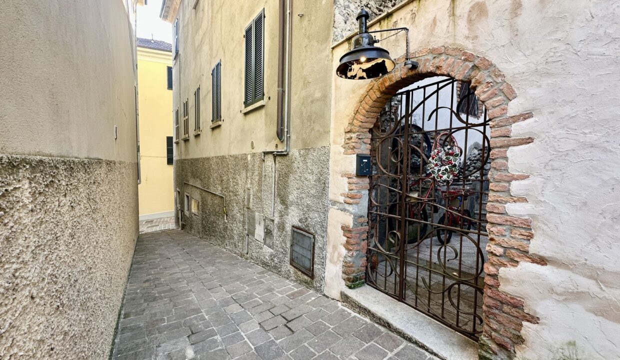 Renovated Apartment Gravedona ed Uniti with Lake View