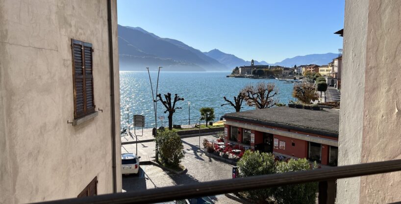 Lake Como Gravedona ed Uniti Apartment with Balcony