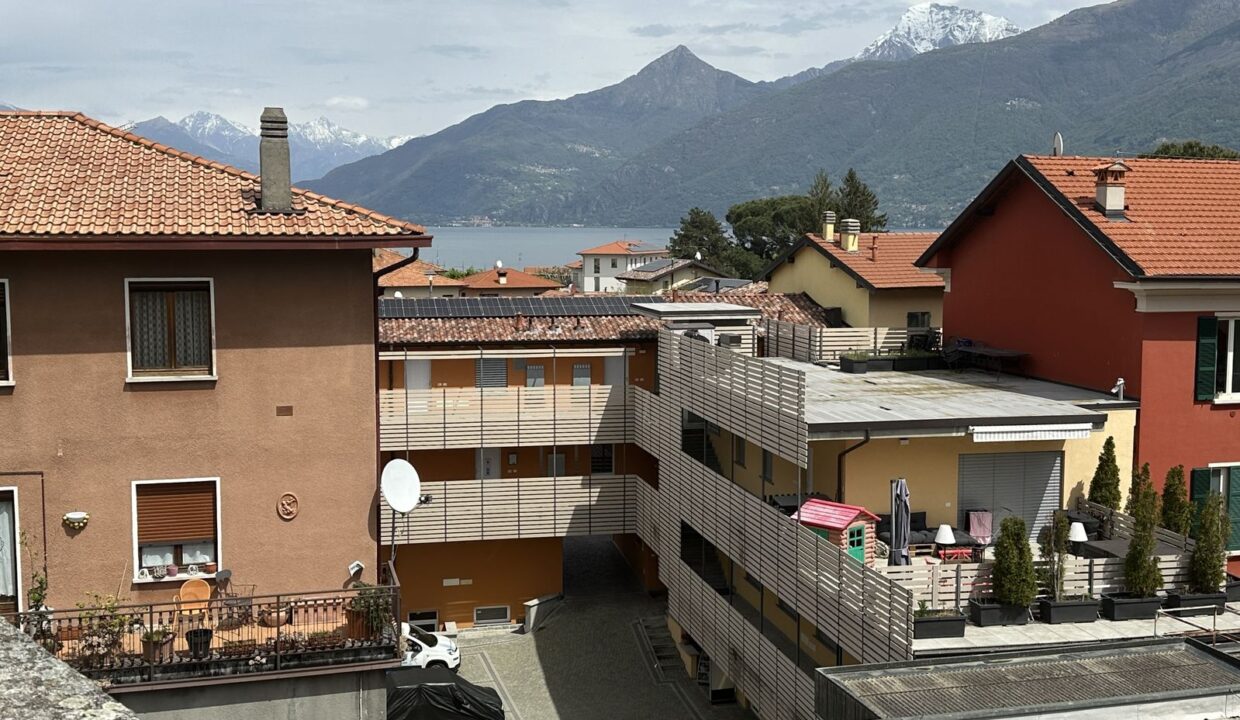 Lake Como Menaggio Center Apartment with Terrace