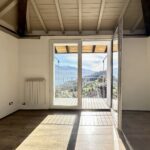 Apartment with Balcony and Lake View Musso