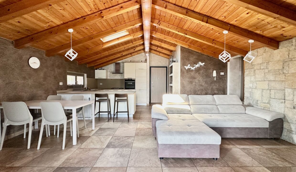 Apartment Musso with Terraces Garage and Lake View