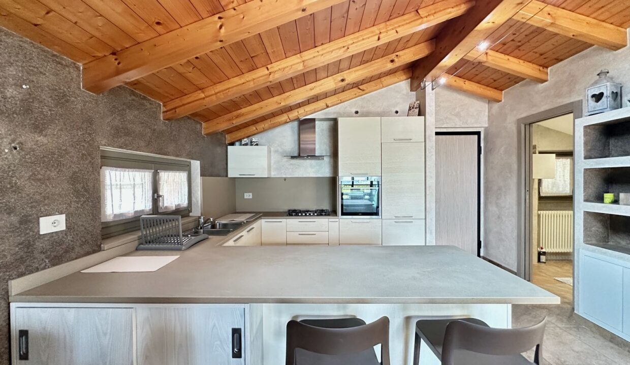 Apartment Musso with Terraces Garage and Lake View