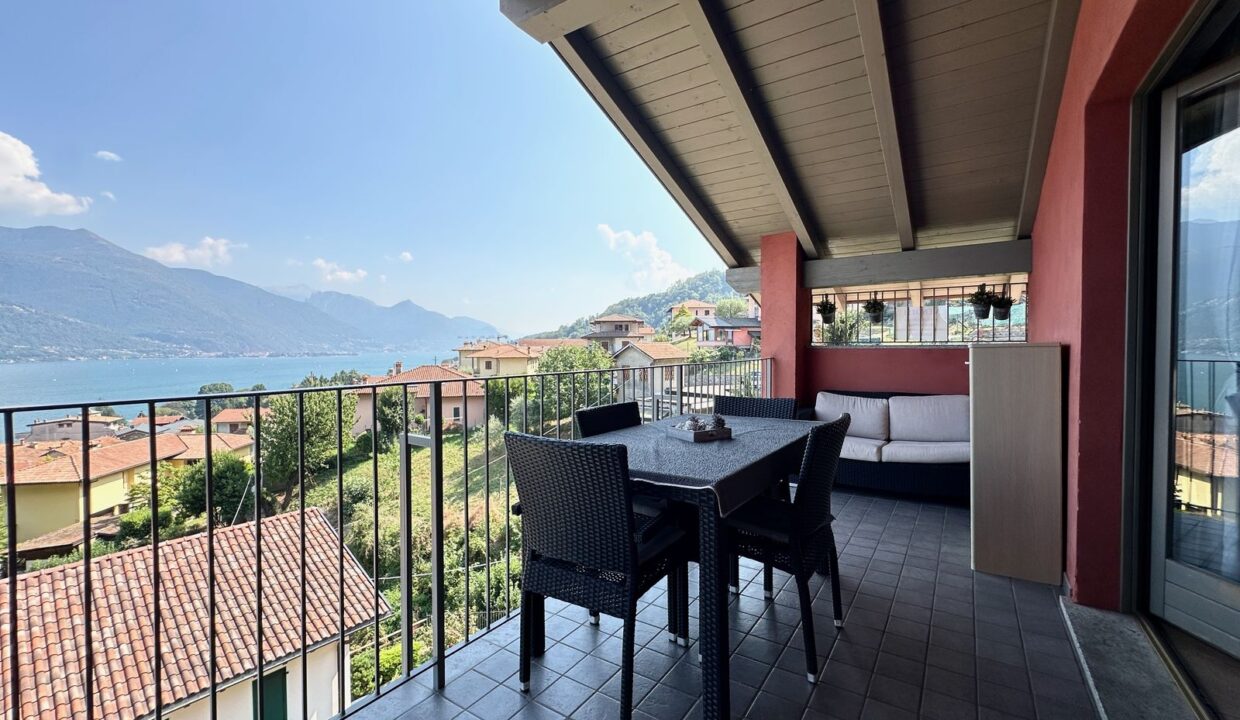 Apartment Musso with Terraces Garage and Lake View
