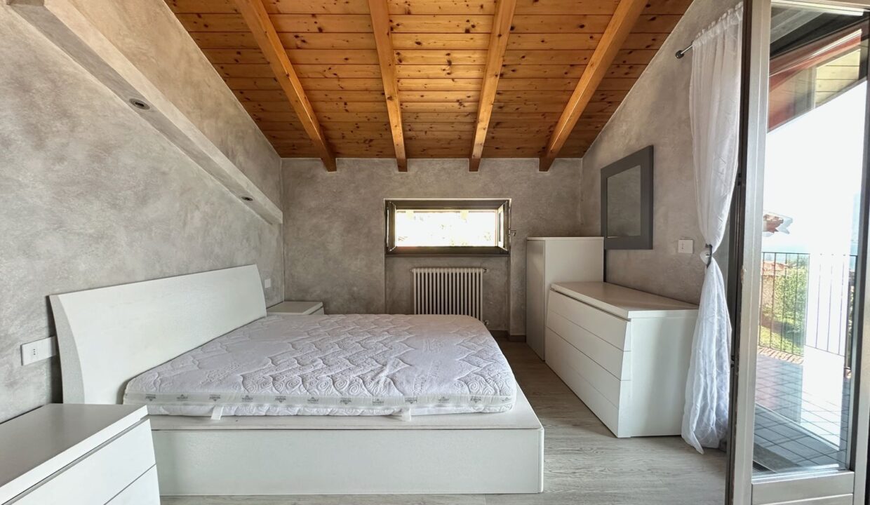 Apartment Musso with Terraces Garage and Lake View
