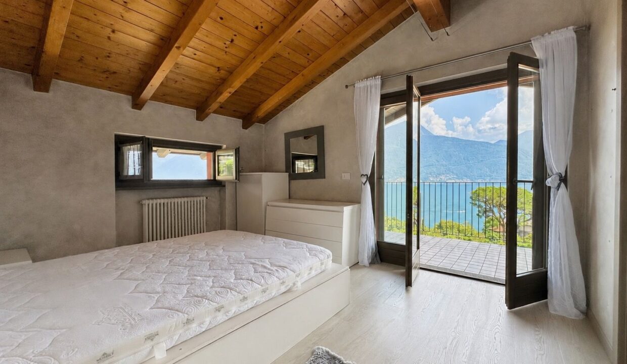 Apartment Musso with Terraces Garage and Lake View