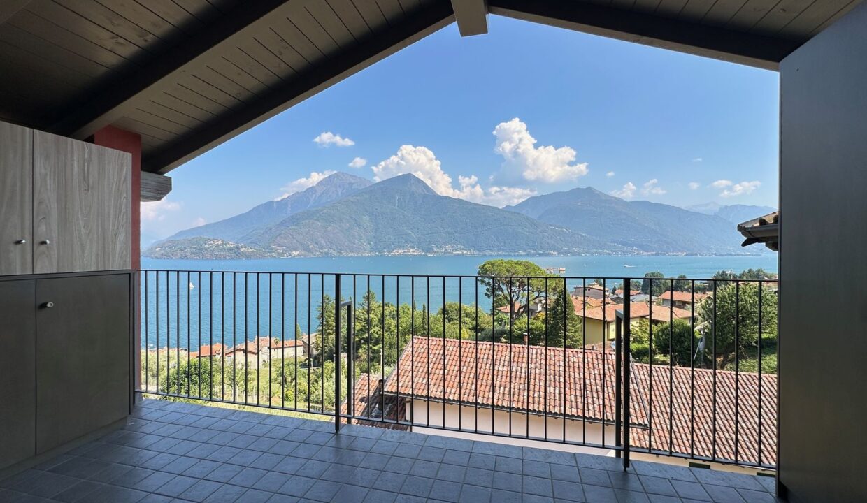 Apartment Musso with Terraces Garage and Lake View