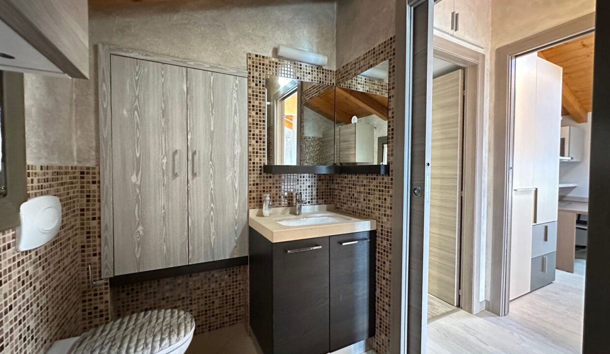 Apartment Musso with Terraces Garage and Lake View