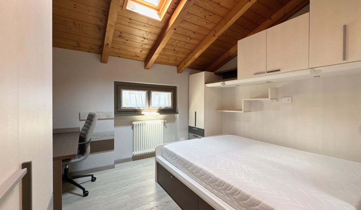 Apartment Musso with Terraces Garage and Lake View