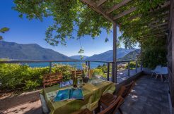 Lake Como Apartment Residence with Pool Domaso