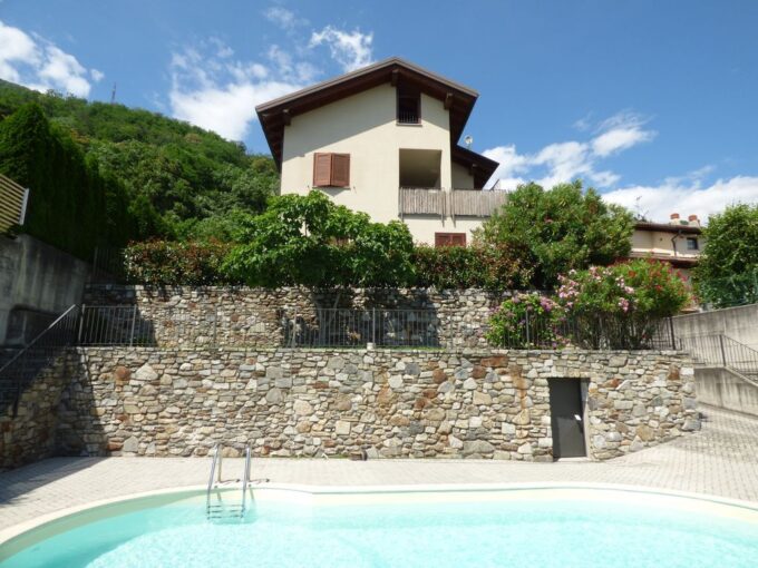 Lake Como Apartment Residence with Pool - Sorico