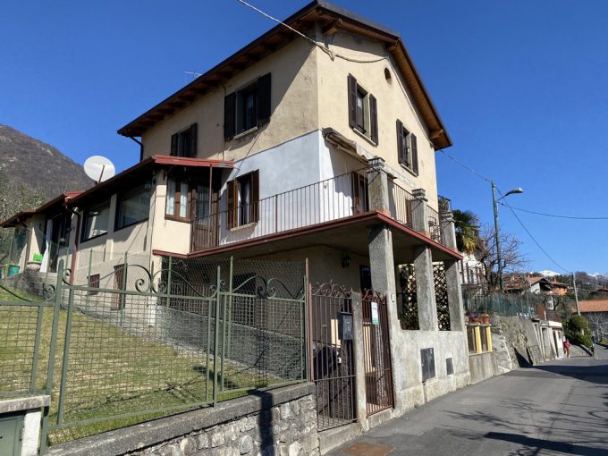 Apartment with Terrace Tremezzina Lake Como - front