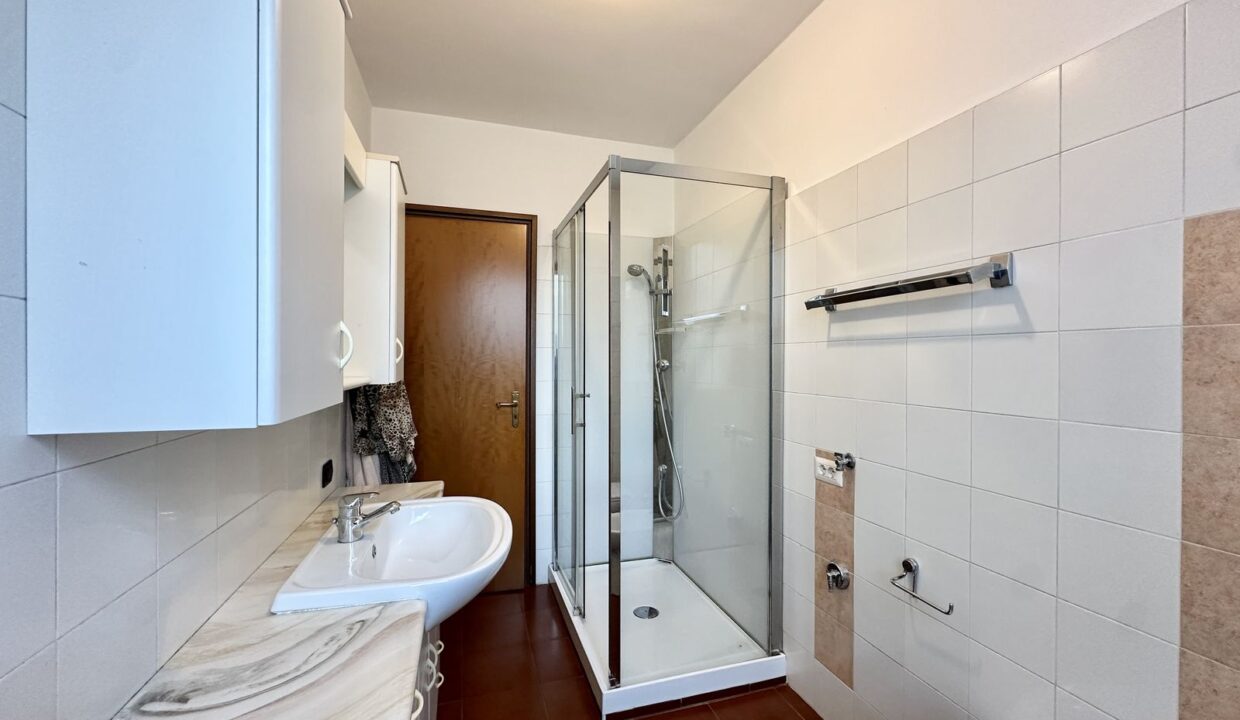 Apartment Varenna with Garden and 2 Garages