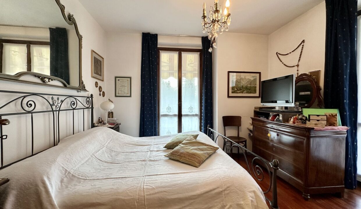 Apartment Varenna with Garden and 2 Garages