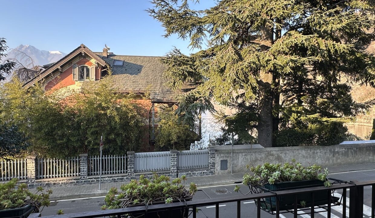 Apartment Varenna with Garden and 2 Garages