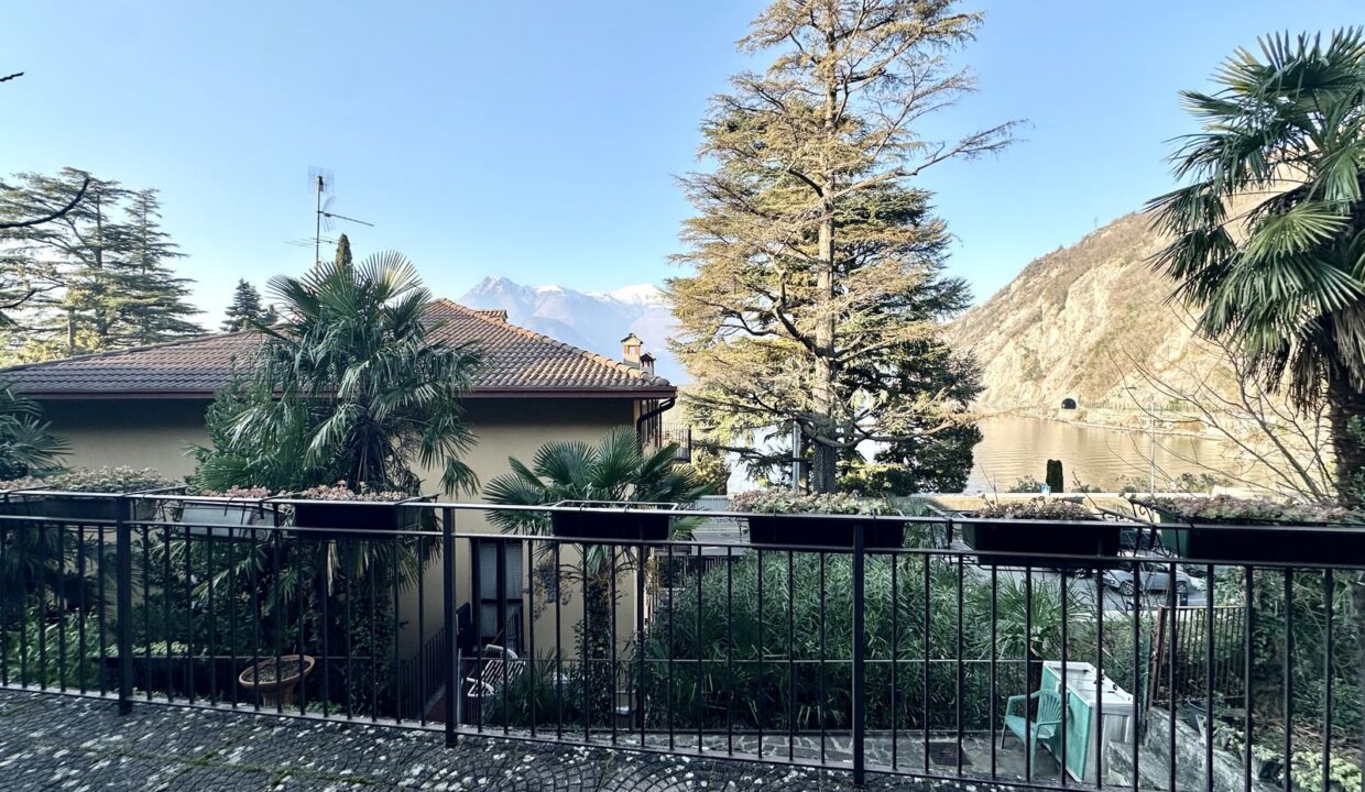 Apartment Varenna with Garden and 2 Garages
