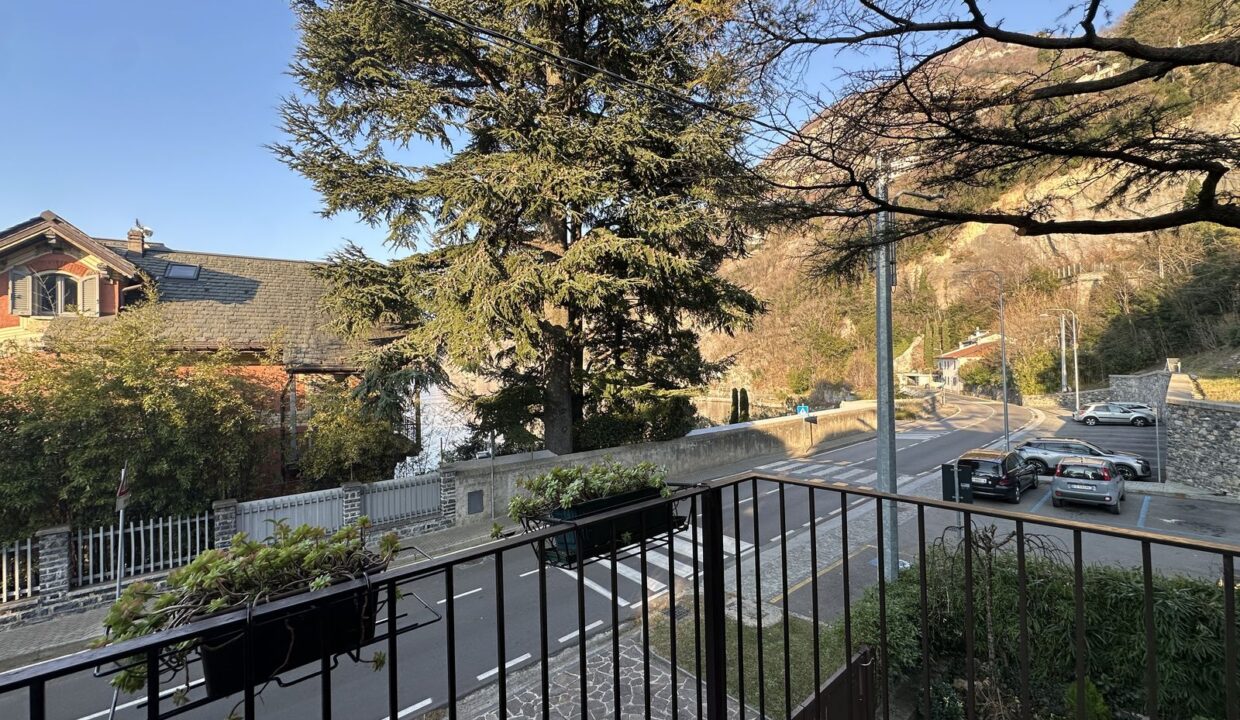 Apartment Varenna with Garden and 2 Garages