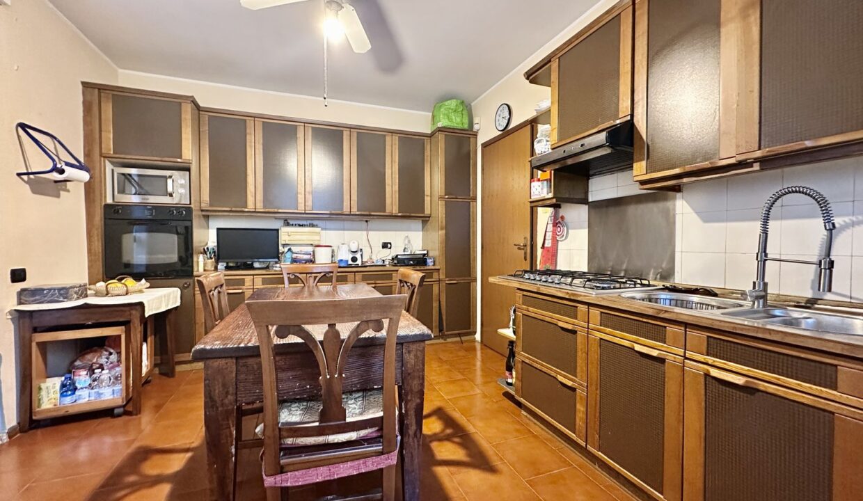 Apartment Varenna with Garden and 2 Garages