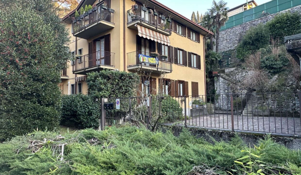 Apartment Varenna with Garden and 2 Garages