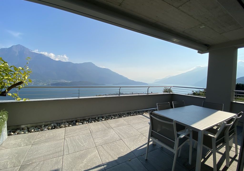 Lake Como Vercana Luxury Apartment with Terrace - terrace